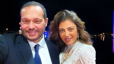 بالأسود.. ريهام حجاج تحتفل بالكريسماس