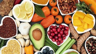 فوائد إضافة الأطعمة الغنية بمضادات الأكسدة إلى نظامنا الغذائي