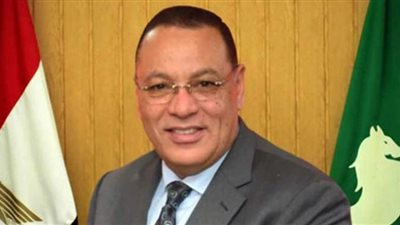 محافظ الشرقية يُشيد بمجهودات مكتبة مصر العامة بالزقازيق