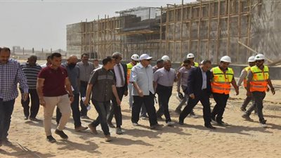 محافظ أسيوط يتفقد أعمال إنشاء محطة معالجة صرف صحي بني غالب