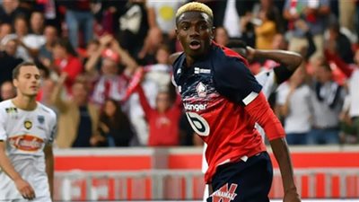 فيكتور أوسمين يثير أزمة بين منتخب نيجيريا ونابولي