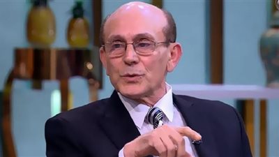 محمد صبحي ساخرًا من لقب نمبر وان: أنا رقم 1000 (فيديو)