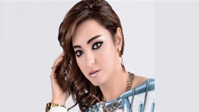 طلاق عايدة غنيم والسيناريست أحمد عاشور