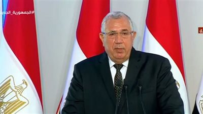 وزير الزراعة: تحويل 300 ألف فدان من الري بالغمر إلى الحديث (فيديو)