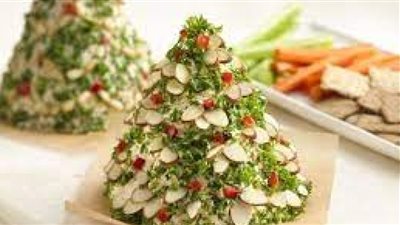 للاحتفال بليلة رأس السنة.. طريقة عمل شجرة جبن الكريسماس