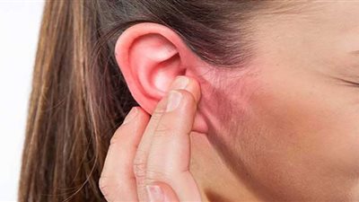 أعراض تخبرك ضرورة خلع الحلق من الأذن