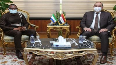 وزير الطيران يستقبل سفير سيراليون بالقاهرة لبحث سبل تعزيز التعاون بين البلدين