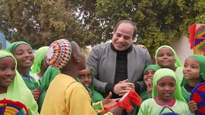 فتاة أسوانية: الرئيس السيسي جعل المحافظة مثل باريس (فيديو)