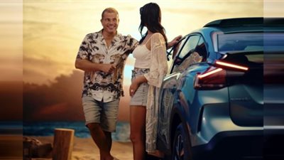 (فيديو) عمرو دياب متهم بالتحرش.. وجمهوره يُعلن الحرب عليه| اعرف القصة كاملة