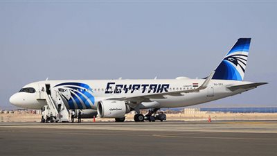 تجديد التعاون بين أكاديمية مصر للطيران للتدريب وسلطة الطيران السوداني