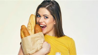 ماذا يحدث لجسمك عند التوقف عن تناول الخبز؟.. طبيبة تغذية تكشف مفاجأة