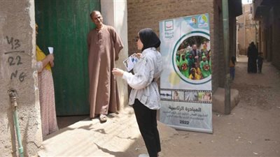 مياه سوهاج تطرق أبواب أهالى قريتى كوم العرب والعزب بطما لتوعيتهم بالمشروعات 