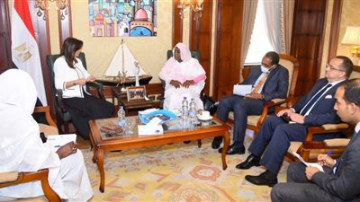 وزيرة الهجرة تبحث مع وزيرة العمل السودانية تبادل الخبرات في ملف المهاجرين والعاملين بالخارج