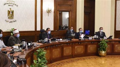 الوزراء يوافق على قرار إطلاق مدد الإعارات والإجازات الخاصة دون أجر للعمل بالخارج