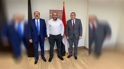 مرشح لجائزة نوبل يلتقي القنصل العام في لوس انجلوس ورئيس اتحاد المصريين بامريكا