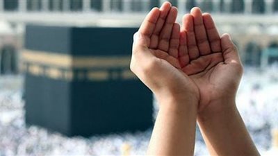 هل طلب الدعاء من الآخرين وشفاعتهم يعتبر شركًا بالله