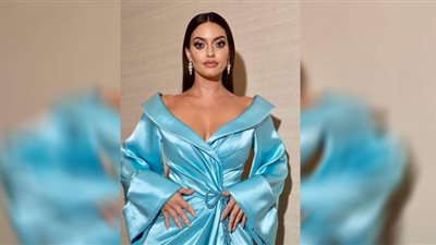 كارن وازن تعتمد صيحة الميني جيب عبر انستجرام