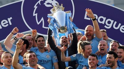 حصاد الكرة الإنجليزية 2021.. الحظ يعاند إنجلترا وجوارديولا يحكم قبضته على البريميرليج وليستر بطلا