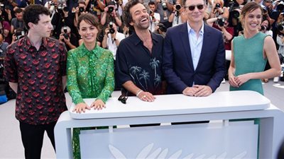 صناع فيلم Final Cut يخضعون لجلسة تصوير بـ مهرجان كان السينمائي