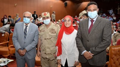 محافظ الدقهلية ورئيس جامعة المنصورة يشهدان الندوة التثقيفية لتنمية روح الولاء