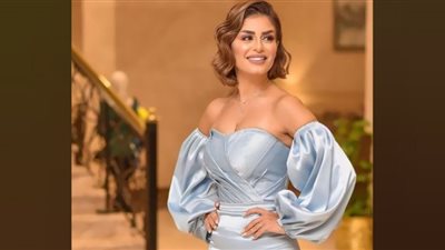 بفستان الزهور.. منة فضالي تشبة سندريلا في احتفالات رأس السنة (صور)