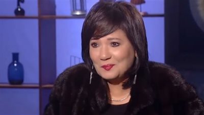 عايدة رياض تسترجع معاناتها مع مرض السرطان..شاهد