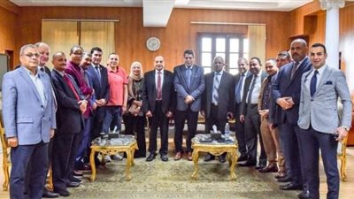 رئيس جامعة بني سويف يستقبل وفد نقابة المحامين لبحث سُبل التعاون