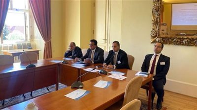 عبدالغفار يبحث في التشيك تطوير أسطول سيارات هيئة الإسعاف