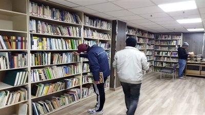 معرض لبيع الكتب بأسعار رمزية في مكتبة مصر الجديدة