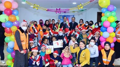 مدير صندوق علاج الإدمان يشارك المتعافين وأسرهم احتفالات رأس السنة بالأسمرات.. صور