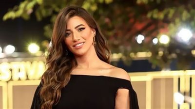 هايدي موسى تمزج بين الاحتشام والأناقة في احتفالات رأس السنة