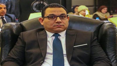 لماذا رفع البنك المركزي سعر الفائدة.. خبير اقتصادي يُجيب