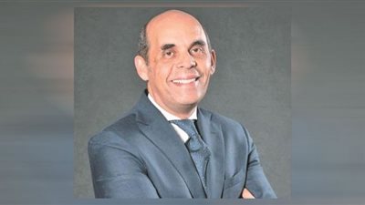 رئيس بنك القاهرة: قرار البنك المركزي استباقي لاستيعاب أثار التضخم