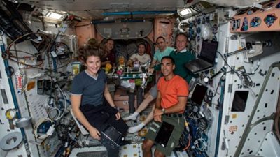 للمرة الأولى في التاريخ.. 10 أشخاص استقبلوا العام الجديد في الفضاء