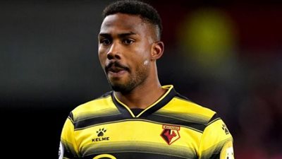 مدرب نيجيريا: استبعدنا دينيس بسبب تهديد ناديه للاعب