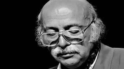 وفاة الشاعر العراقي مظفر النواب في مُستشفى الشارقة بالإمارات