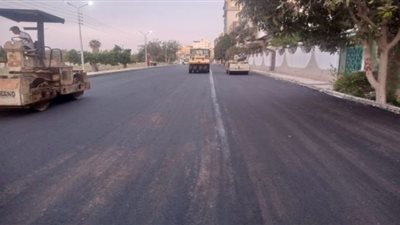 رصف طريق الصوامع وشارع المدرسة المعمارية بالإسماعيلية