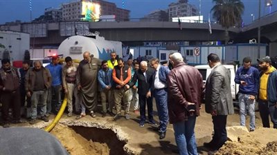 الإنتهاء من إصلاح كسر مفاجئ بخط مياه بشبين الكوم