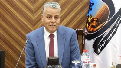 فريق جراحي بمستشفيات قنا الجامعية ينجح في استئصال رئة طفل بعد اصابتها بالتليف