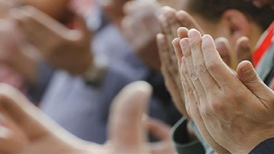 الإفتاء توضح حكم المواظبة على القنوت في صلاة الصبح