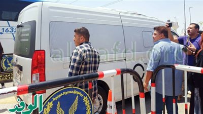 جثمان الفنان سمير صبري يغادر مسجد الشرطة متجها لمقابر العائلة بالإسكندرية