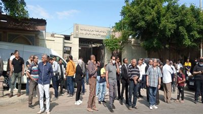 نائب محافظ الإسكندرية ينتظر وصول جثمان الفنان سمير صبرى بمقابر المنارة