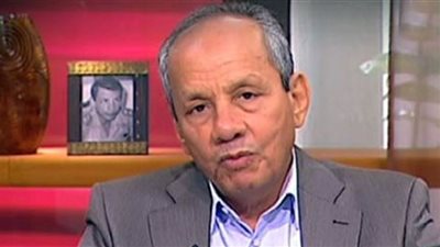 حسام غالي ومحمد فضل في جنازة الناقد الرياضي إبراهيم حجازي