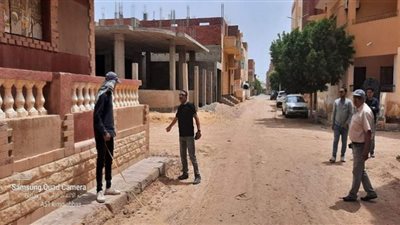رئيس مدينة رأس غارب يتابع مشروعات تطوير ورفع كفاءة الطرق