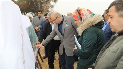 محافظ بني سويف يتفقد موقع إنشاء مرسى سياحي من الناحية الشرقية للنيل