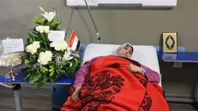 بعد تكريمها من الرئيس..سيدة الشهامة للوفد: السيسي دايما سند لشعبه