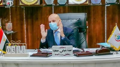 وكيل صحة الشرقية يجتمع بالإدارات الفنية لمناقشة مستجدات كورونا