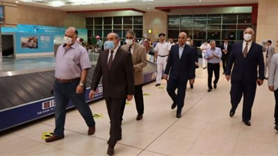 وزير الطيران يتابع استعدادات مطار شرم الشيخ لـ cop27