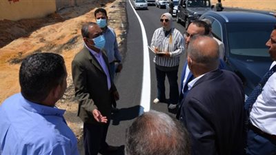 محافظ الإسماعيلية يفتتح طريق صوامع القمح بأبوصوير