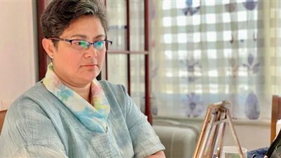 نميرة نجم تدير ندوة حماية المهاجرين الأفارقة بباريس